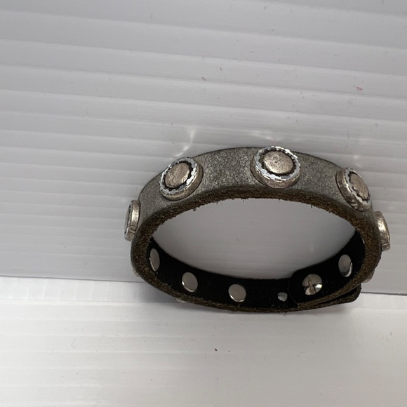 BRAVE Bracelet - Picture 2 of 7